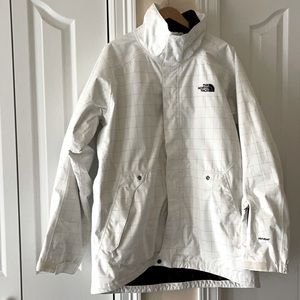 Men’s North Face snowboarding jacket